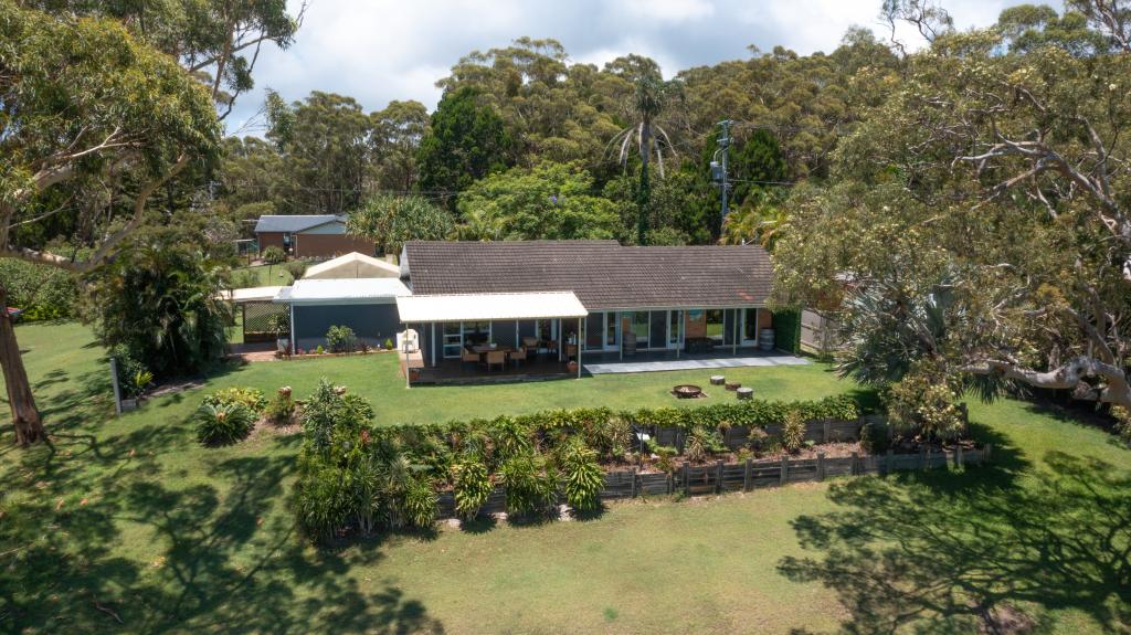 5 Illawong Cres, Dunwich, QLD 4183