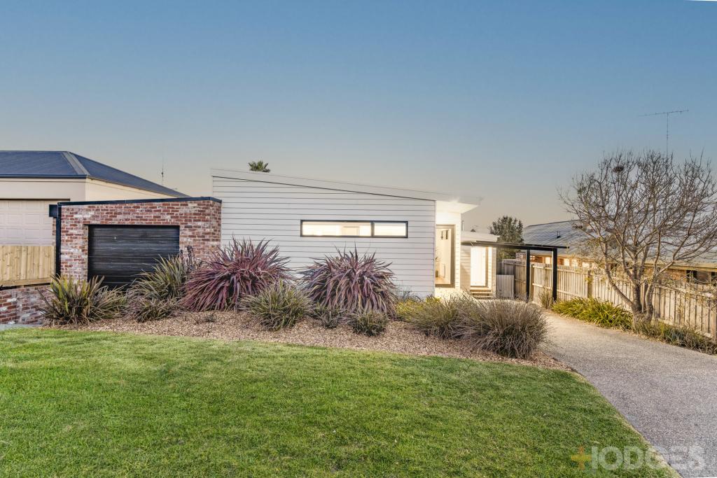 4 SEA BREEZE CT, OCEAN GROVE, VIC 3226