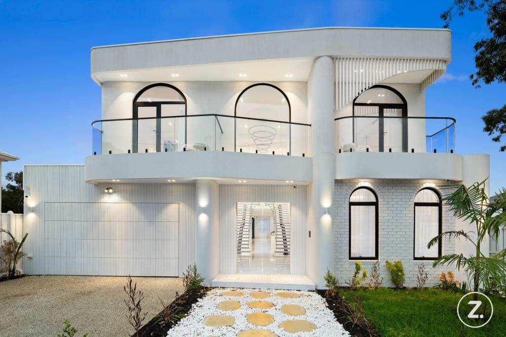 31 Huey Cct, Cranbourne, VIC 3977