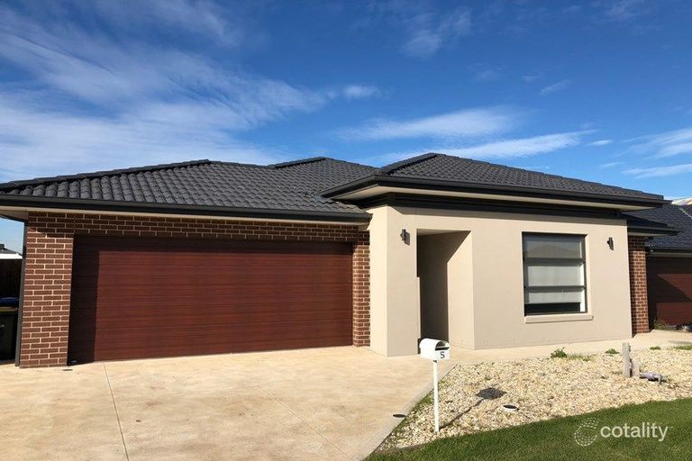 5 MUSCOVY WAY, WERRIBEE, VIC 3030