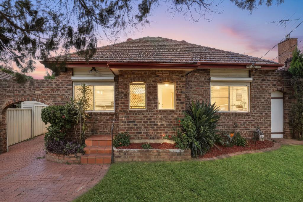 202 Bonds Rd, Riverwood, NSW 2210