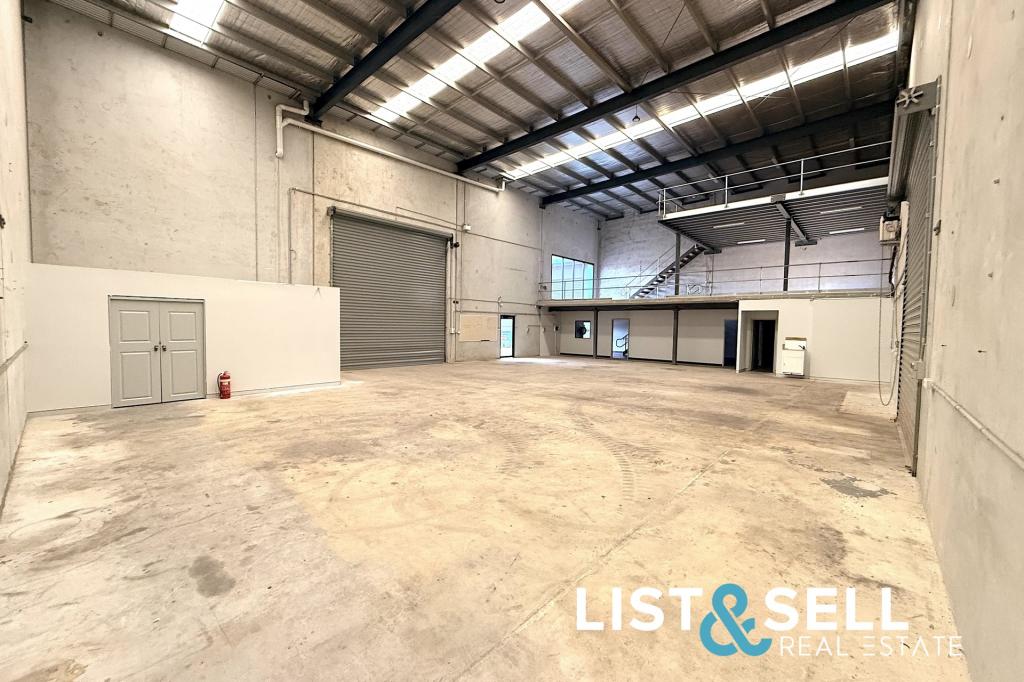 8/23-25 Bluett Dr, Smeaton Grange, NSW 2567