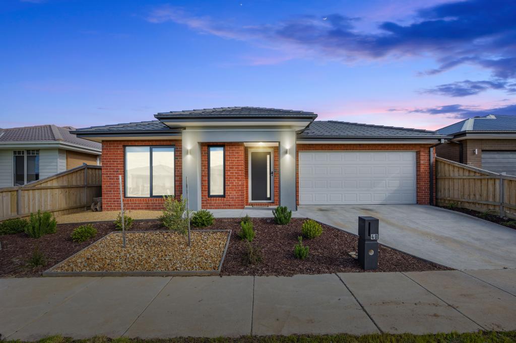 40 Carisbrook Cres, Winter Valley, VIC 3358