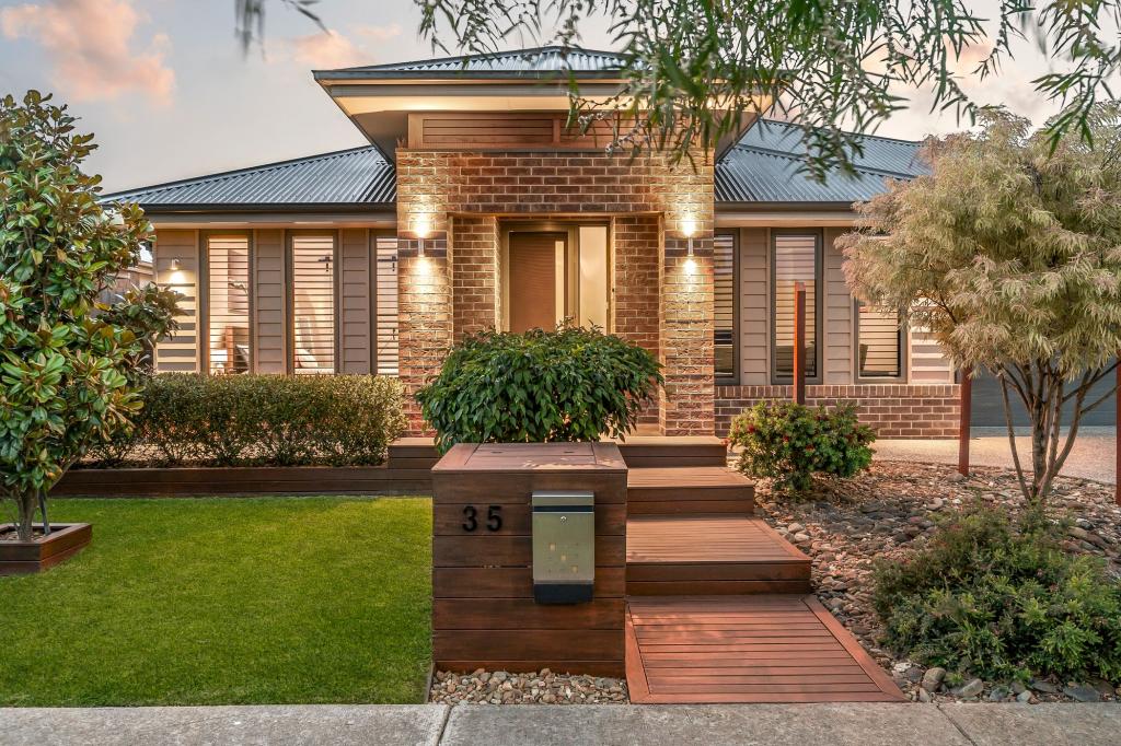 35 PREVELLY CCT, ARMSTRONG CREEK, VIC 3217