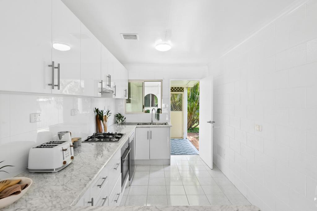 2/67 Yurongi St, Caravonica, QLD 4878