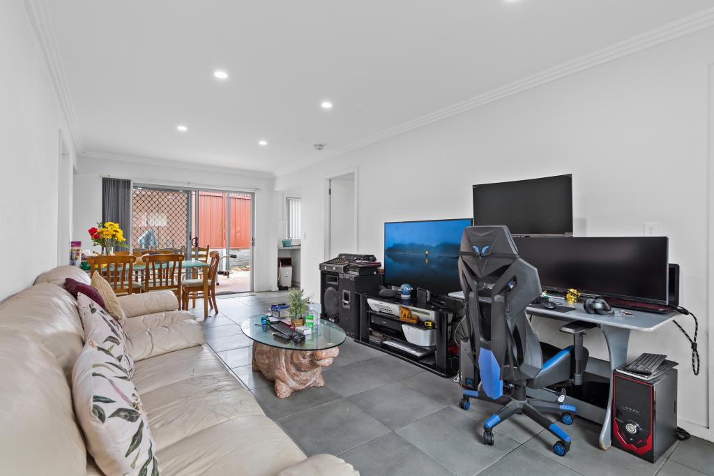 6A KULLAROO AVE, BRADBURY, NSW 2560