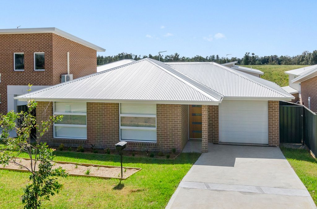 10 Saltwater Cct, Kanahooka, NSW 2530