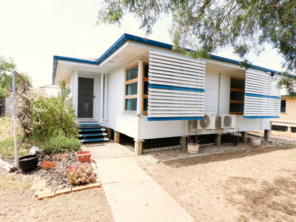 26 Downs St, Roma, QLD 4455