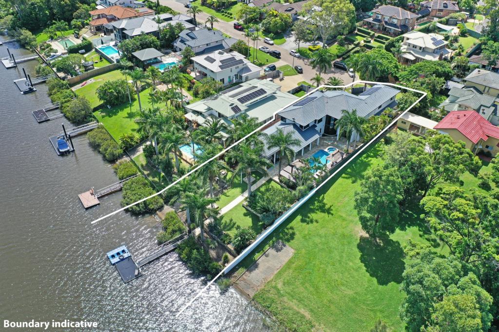 21 RIVERBANK CT, ASHMORE, QLD 4214