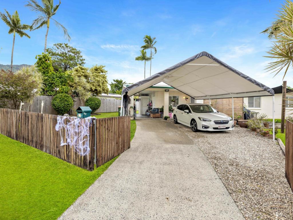 7 Azalea Ct, Mooroobool, QLD 4870