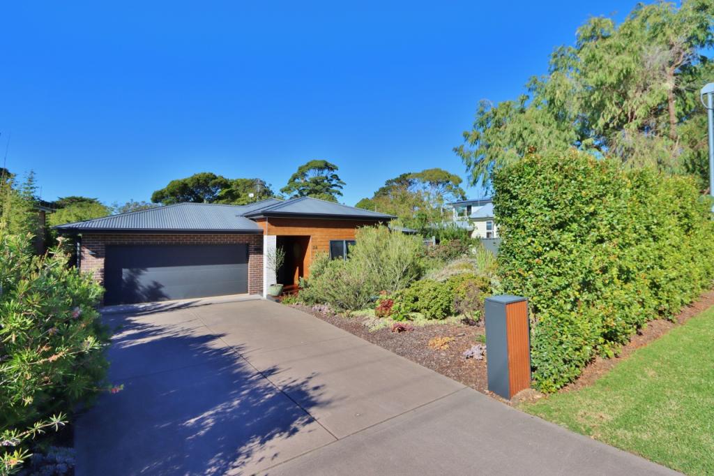 2a Bass St, Eden, NSW 2551