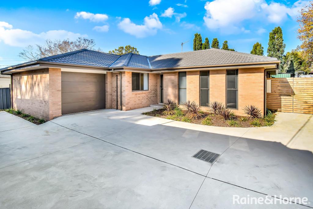 23A HOBART ST, OXLEY PARK, NSW 2760