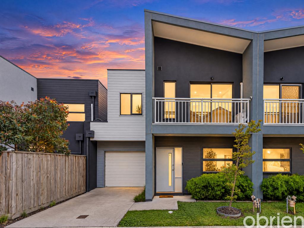 1 Randwick Lane, Clyde North, VIC 3978
