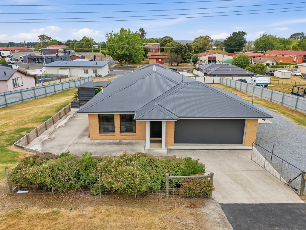 52 Douglas St, Beaconsfield, TAS 7270