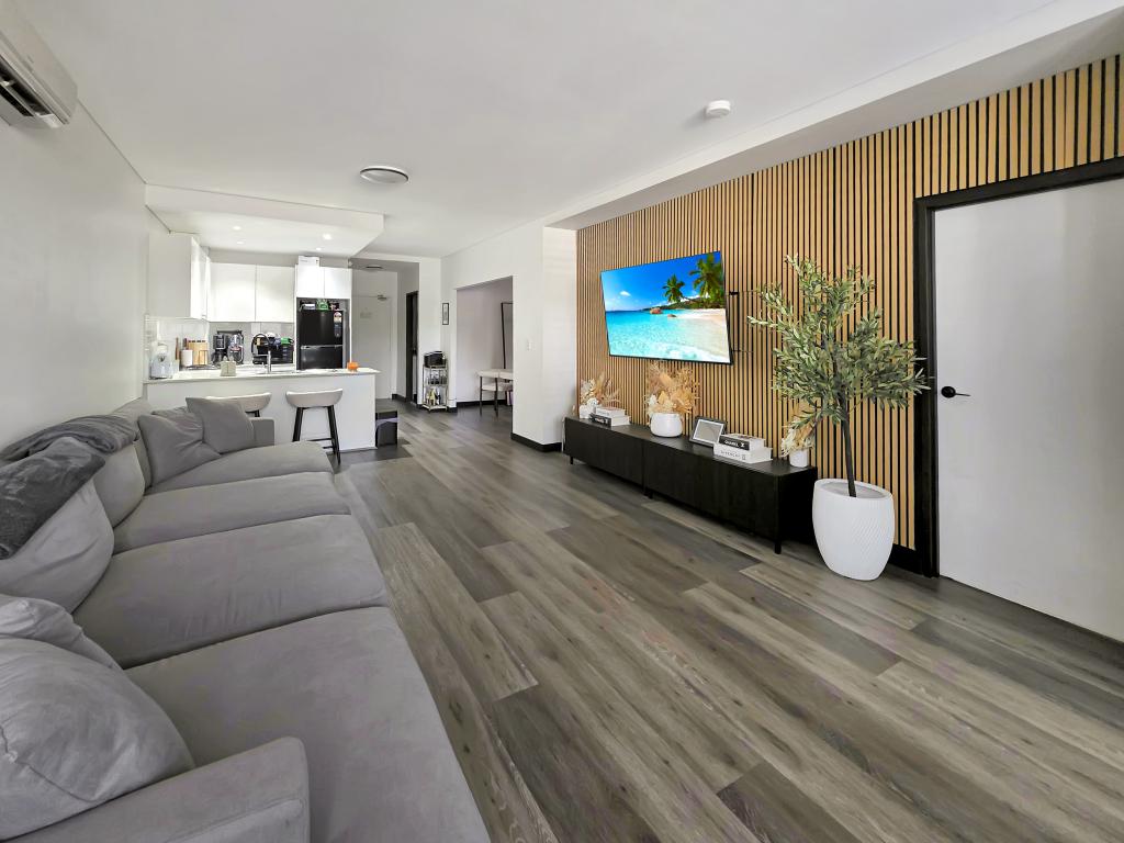 81/56-66 Lakeside Pde, Jordan Springs, NSW 2747