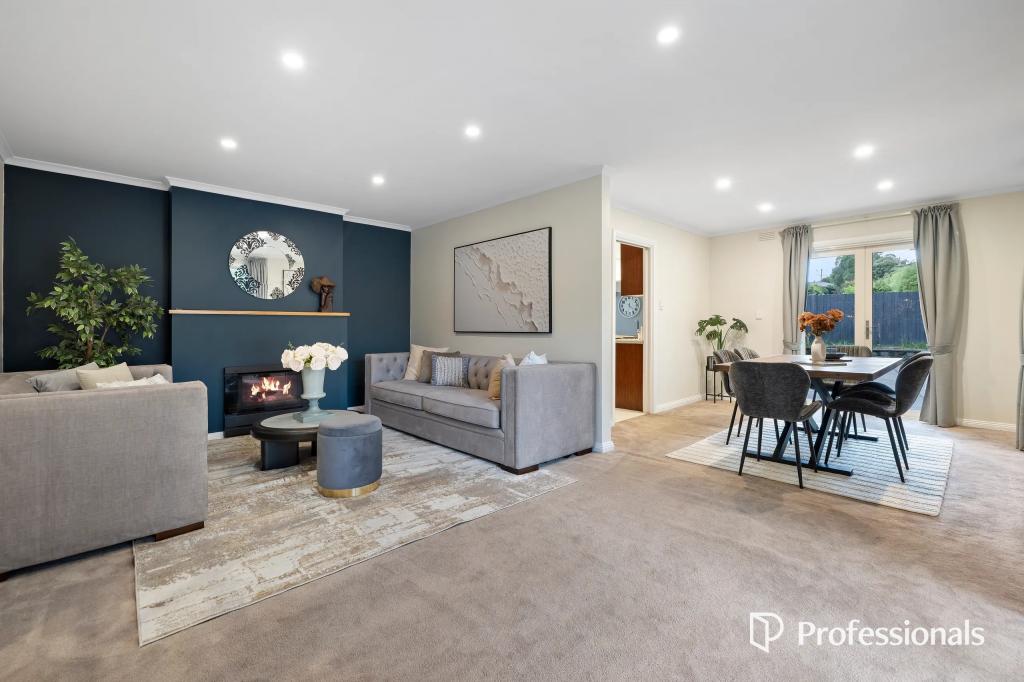 17 COUSIN DR, BAYSWATER, VIC 3153