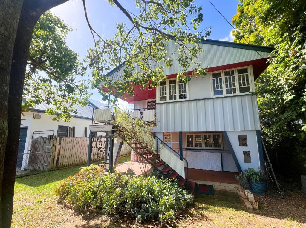 650 Oxley Ave, Scarborough, QLD 4020