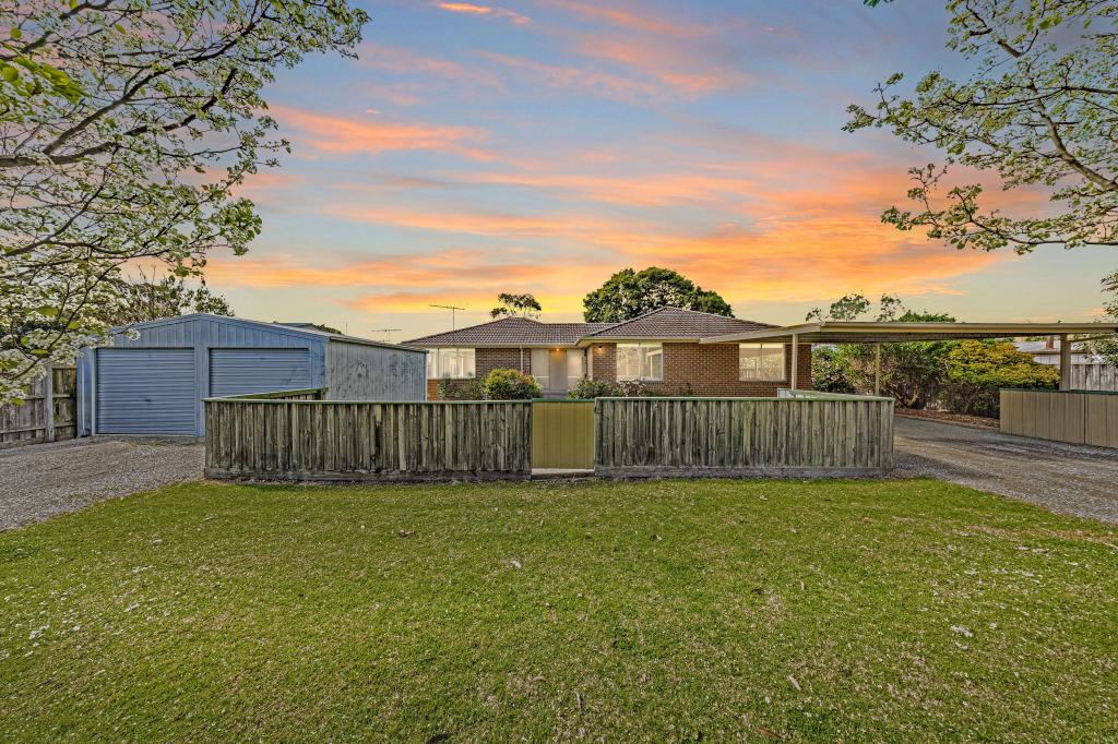 4 Swan St, Tooradin, VIC 3980