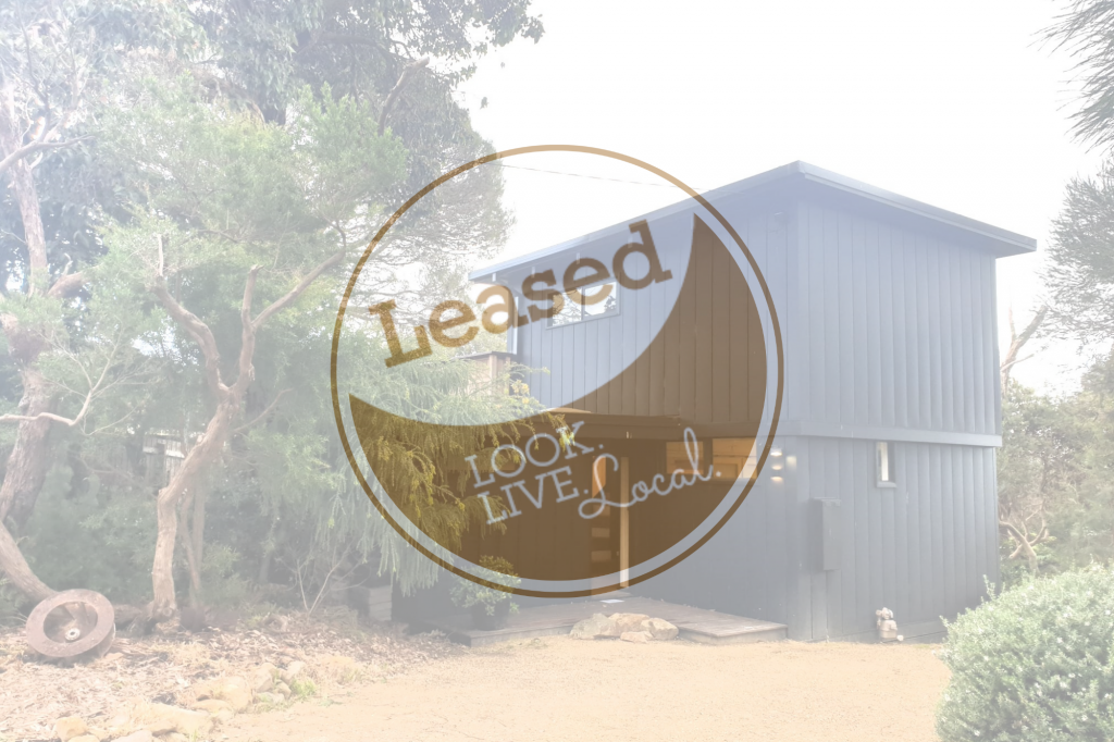 2 NULLAWARRE AVE, ROSEBUD, VIC 3939