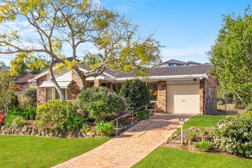 44 Dalgety Cres, Green Point, NSW 2251