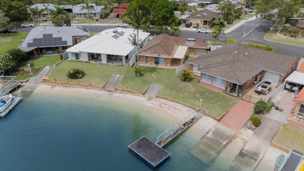 18 The Mainbrace, Yamba, NSW 2464