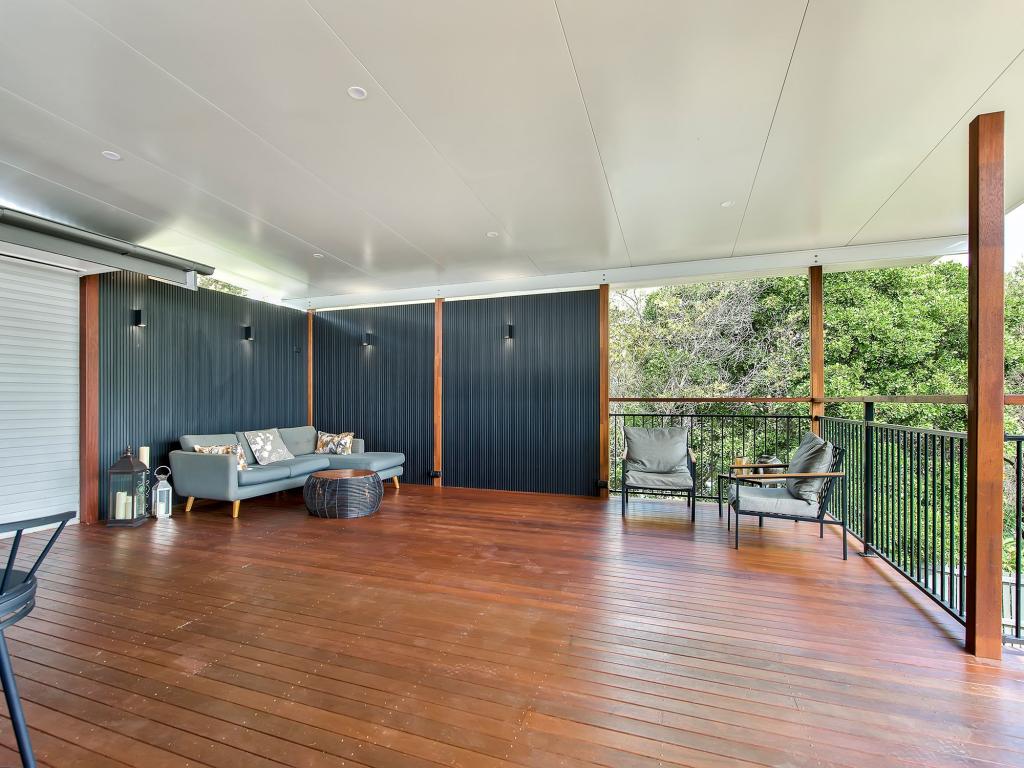 56 Farrant St, Stafford Heights, QLD 4053