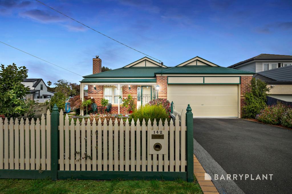 142 Eighth Ave, Rosebud, VIC 3939