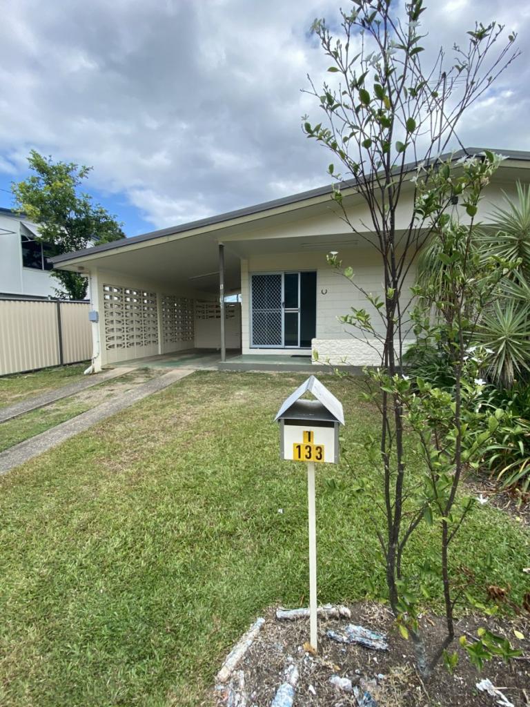 1/133 RUSSELL ST, EDGE HILL, QLD 4870