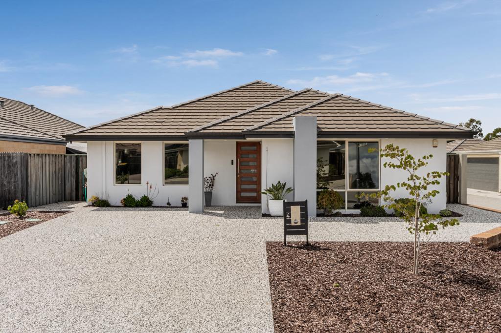 4 Cadogan Otlk, Ellenbrook, WA 6069