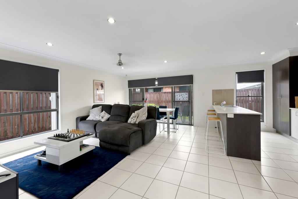 89 Scarborough Cct, Blacks Beach, QLD 4740