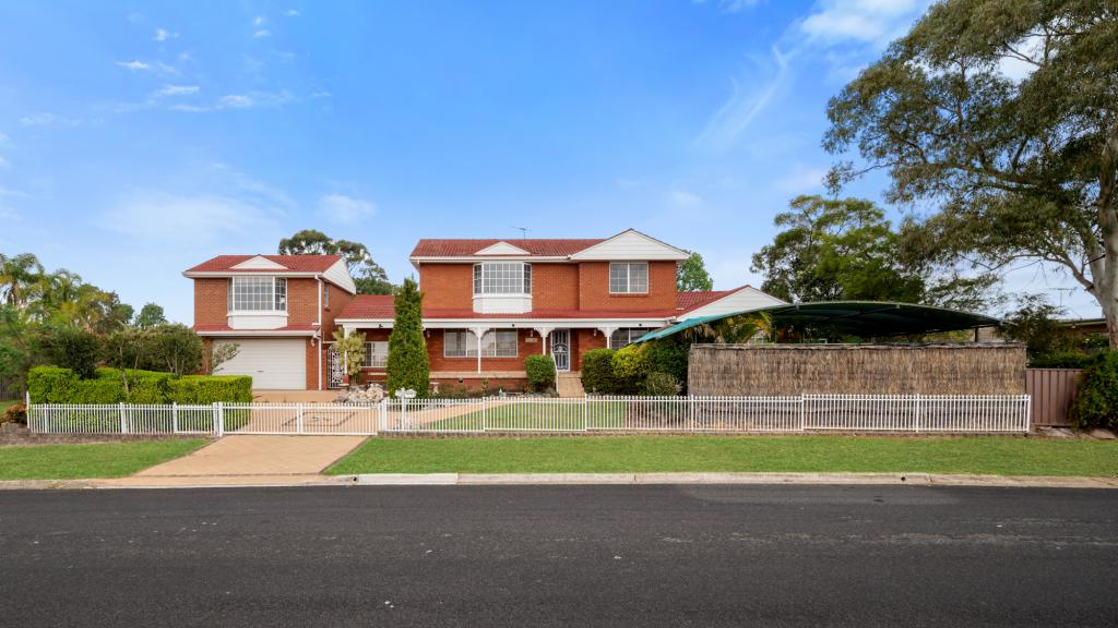 1 Kikori Pl, Glenfield, NSW 2167