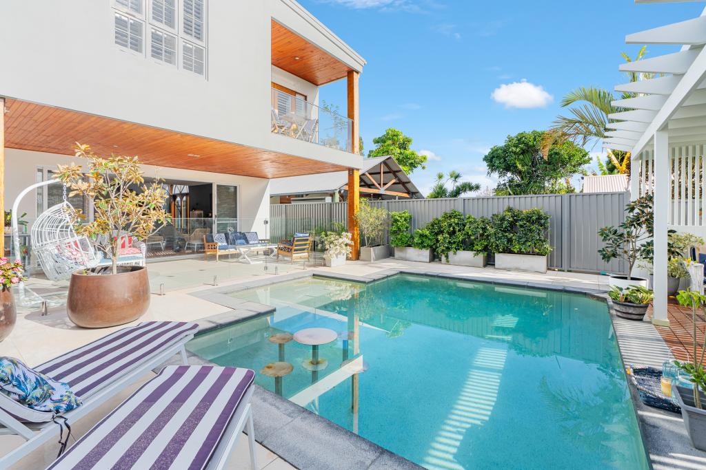 125 Nobby Pde, Miami, QLD 4220