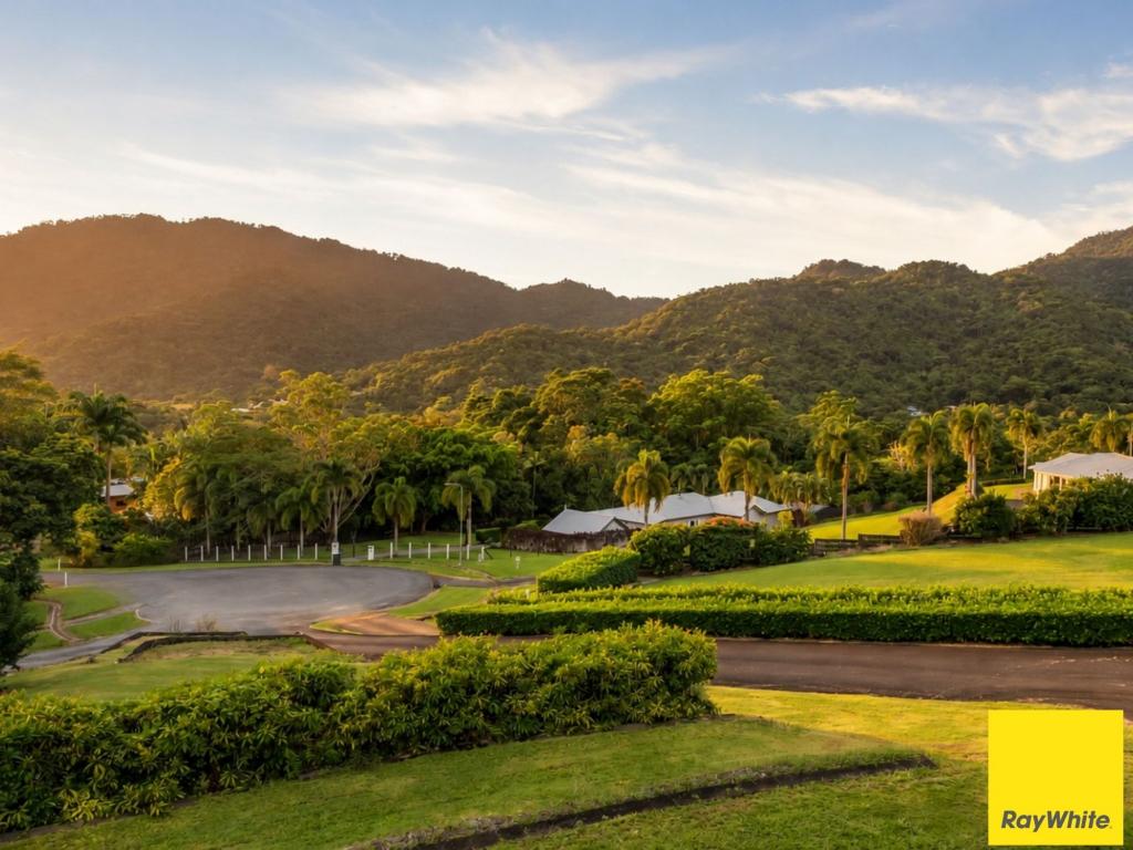 46-48 Runnymede Ave, Redlynch, QLD 4870