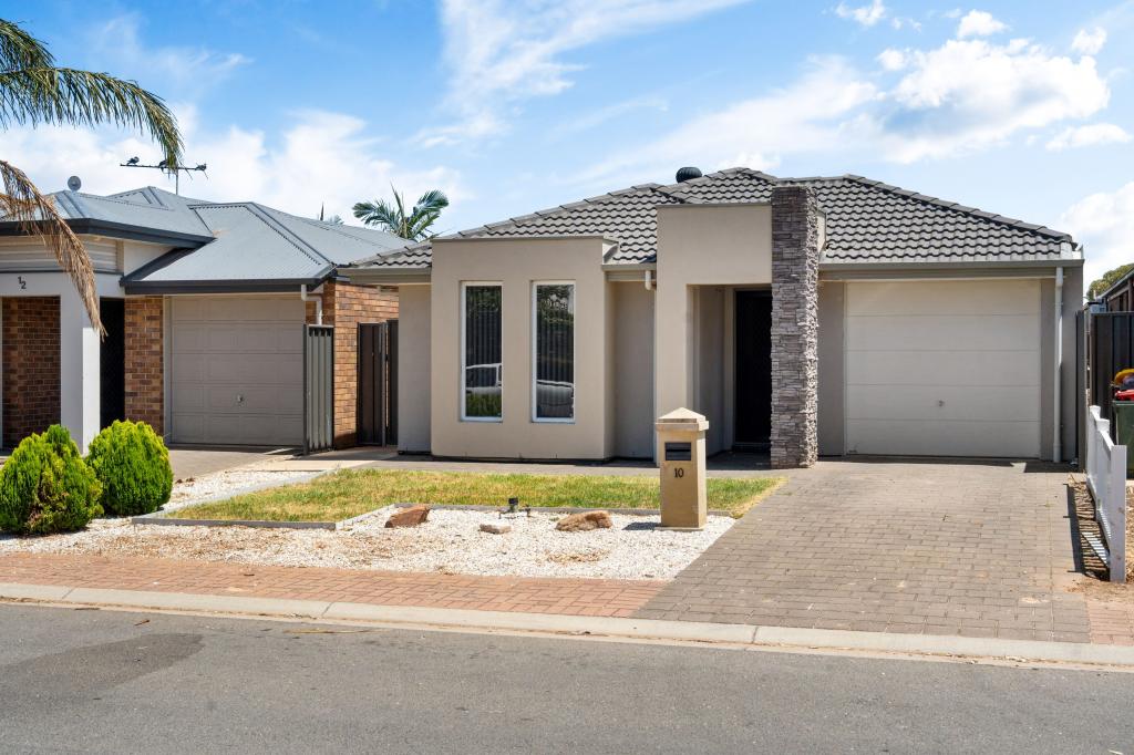 10 Oakwood Cct, Munno Para West, SA 5115