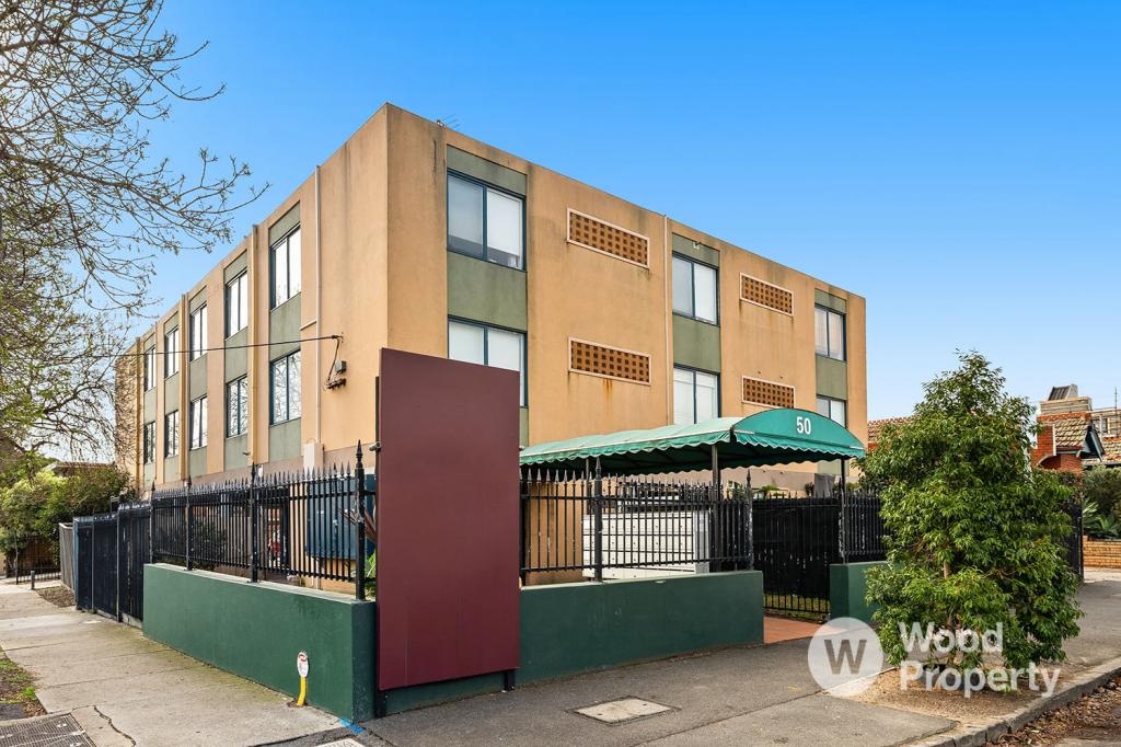 2/50 Carlisle St, St Kilda, VIC 3182