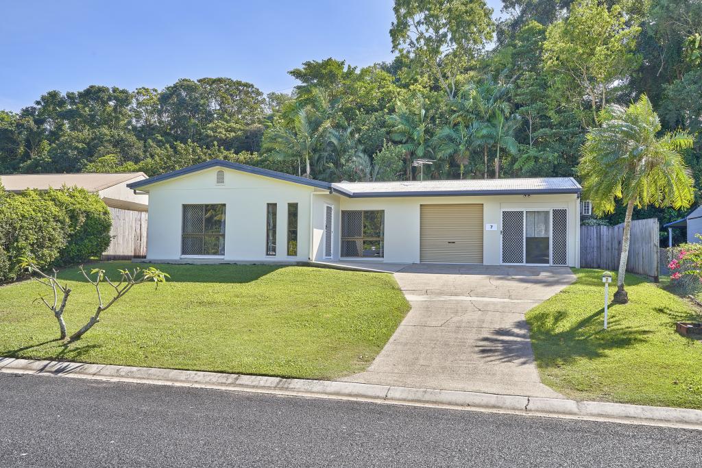 7 Garland Cl, Kanimbla, QLD 4870