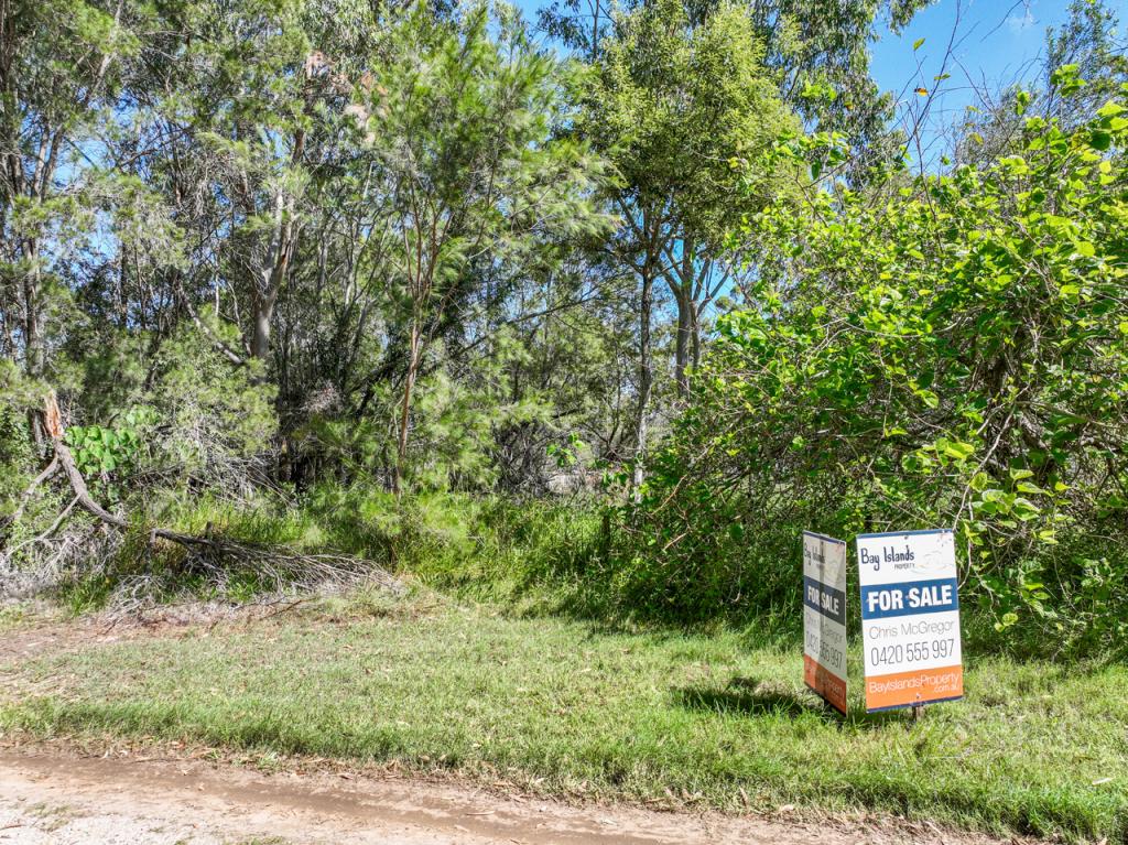 4 Hunters Rd, Russell Island, QLD 4184