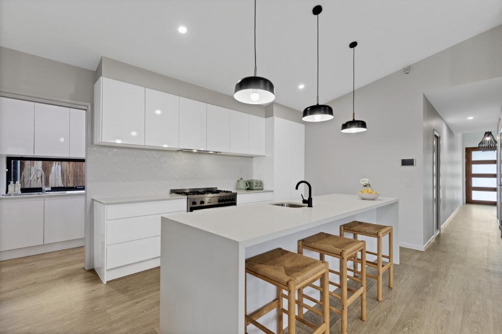11 MINGLE ST, PALMVIEW, QLD 4553
