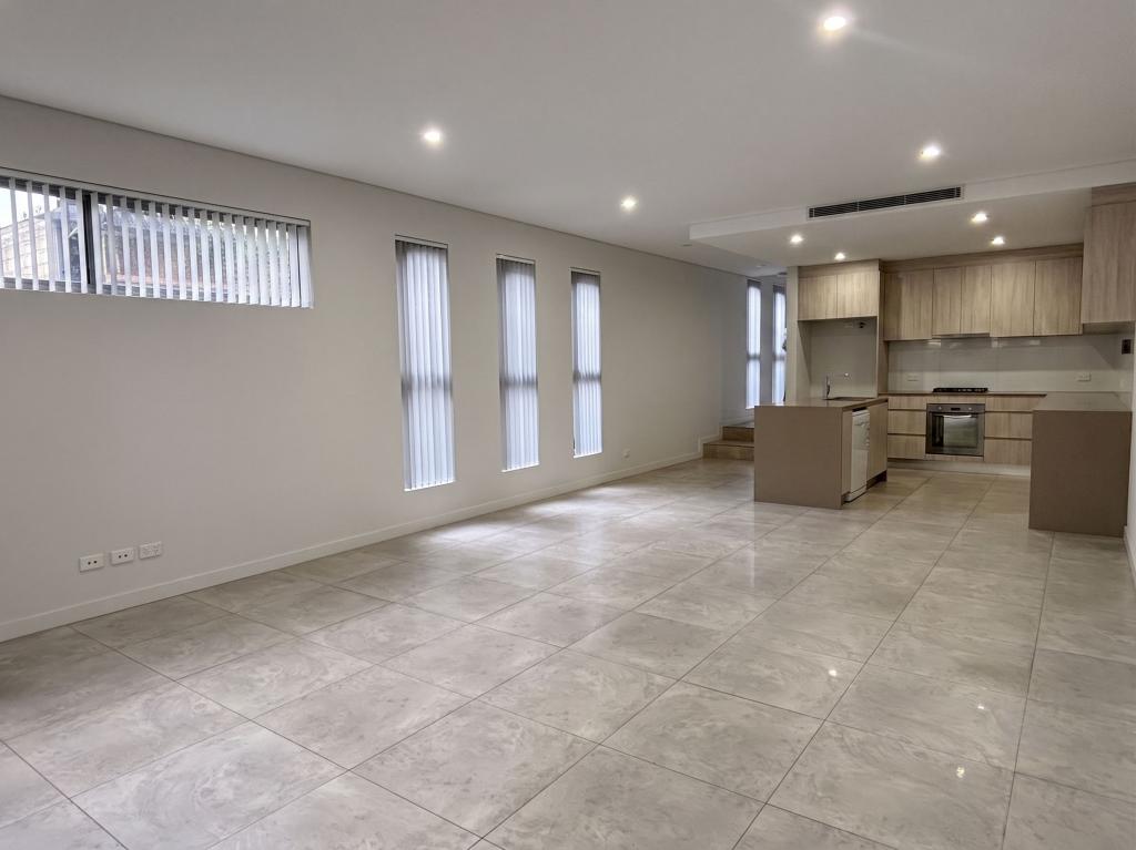 9a Universal St, Mortdale, NSW 2223