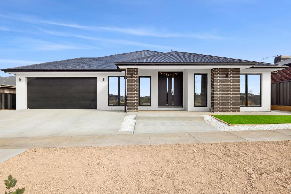 4 MCLEOD CRES, LUCAS, VIC 3350