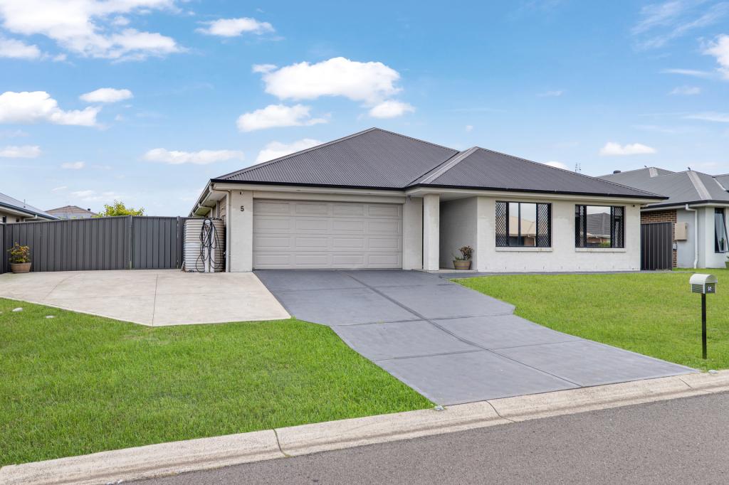 5 Fairway St, Rutherford, NSW 2320