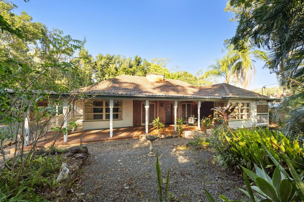 53 Kersley Rd, Kenmore, QLD 4069