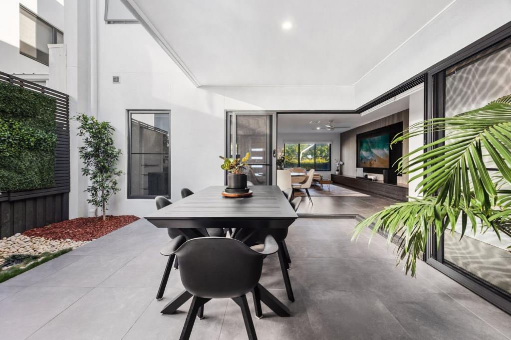 8 Harmony Bvd, Palmview, QLD 4553