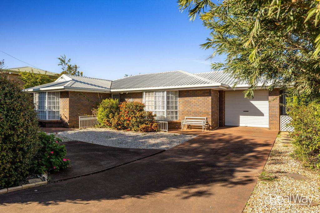 110 Hursley Rd, Newtown, QLD 4350