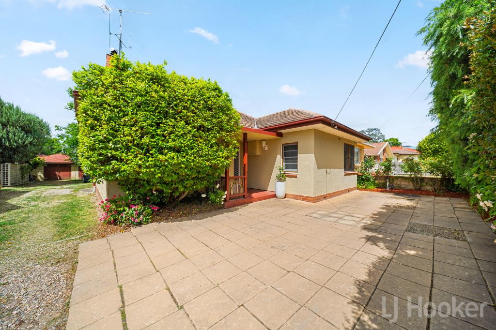 18 Morton St, Queanbeyan, NSW 2620