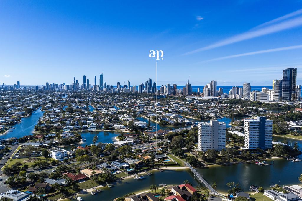 68 Hooker Bvd, Mermaid Waters, QLD 4218