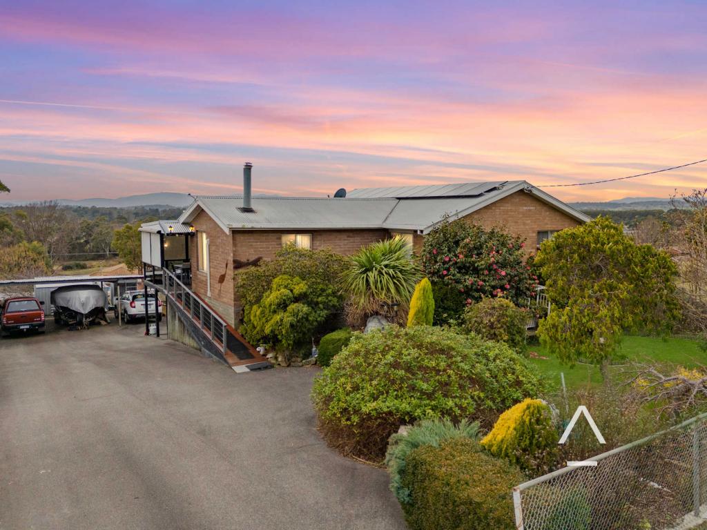 12 Bolton St, Beaconsfield, TAS 7270