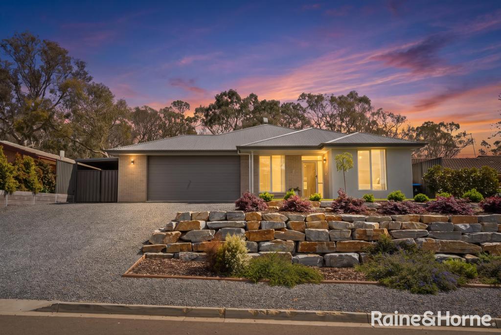 16 Balmoral Rd, Woodside, SA 5244