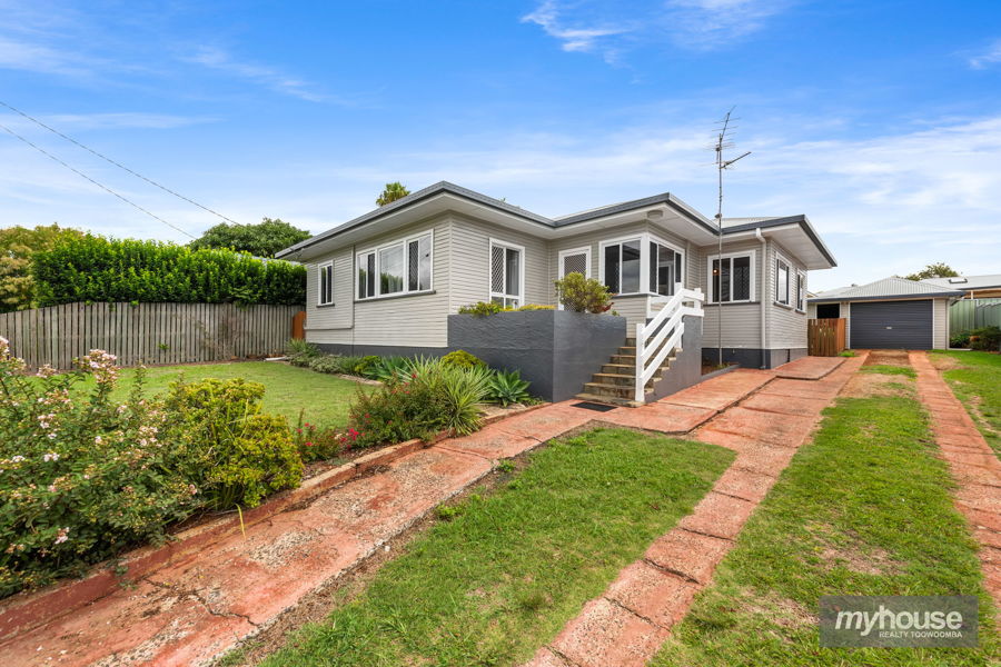 27 Beelbee St, Harristown, QLD 4350