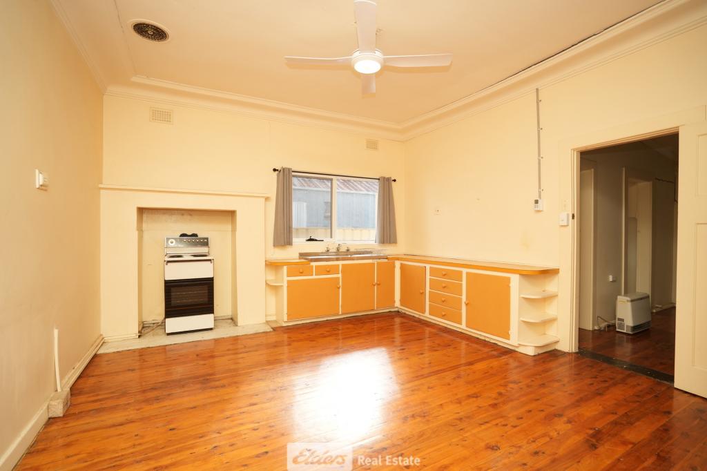53 Canal St, Griffith, NSW 2680